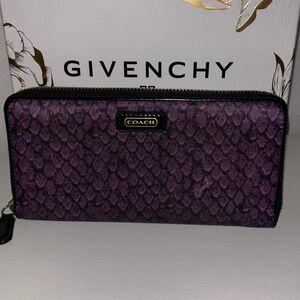 Cute coach Y2K wallet